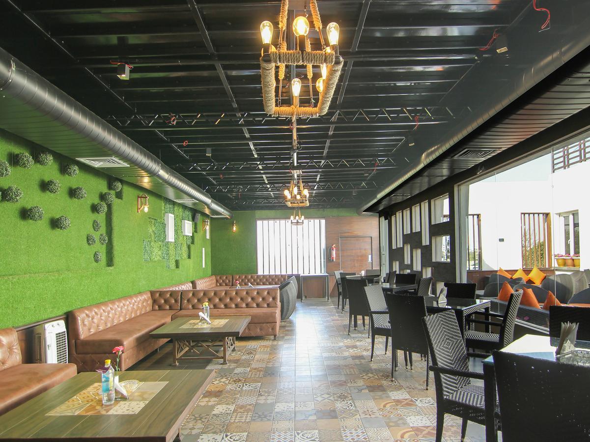 Oyo 12496 Skyotel Lucknow Exterior photo