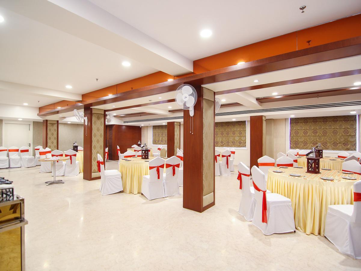 Oyo 12496 Skyotel Lucknow Exterior photo